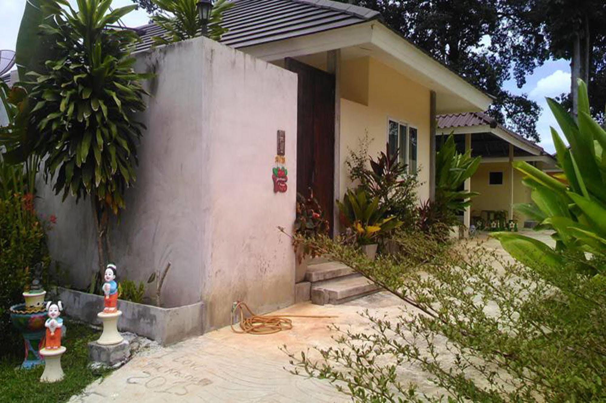 Khanom Garden Suite Exterior photo