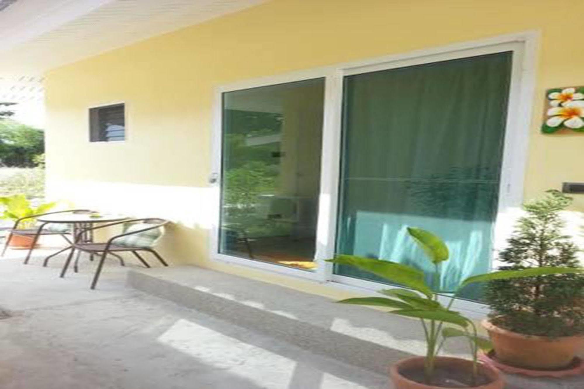 Khanom Garden Suite Exterior photo